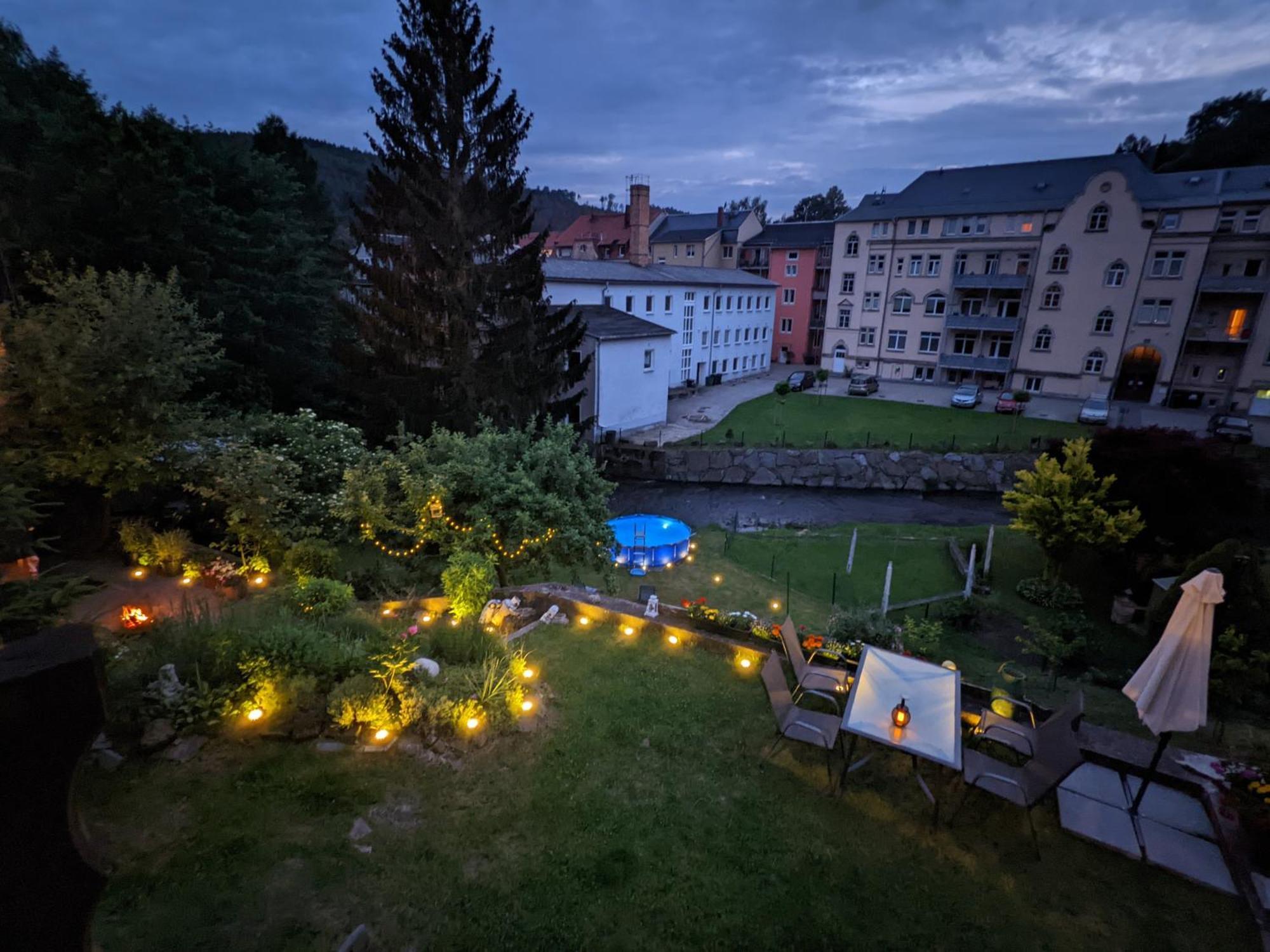 F2 - Urlaubsmagie Sauna, Whirlpool, Pool & Garten Sebnitz Bagian luar foto