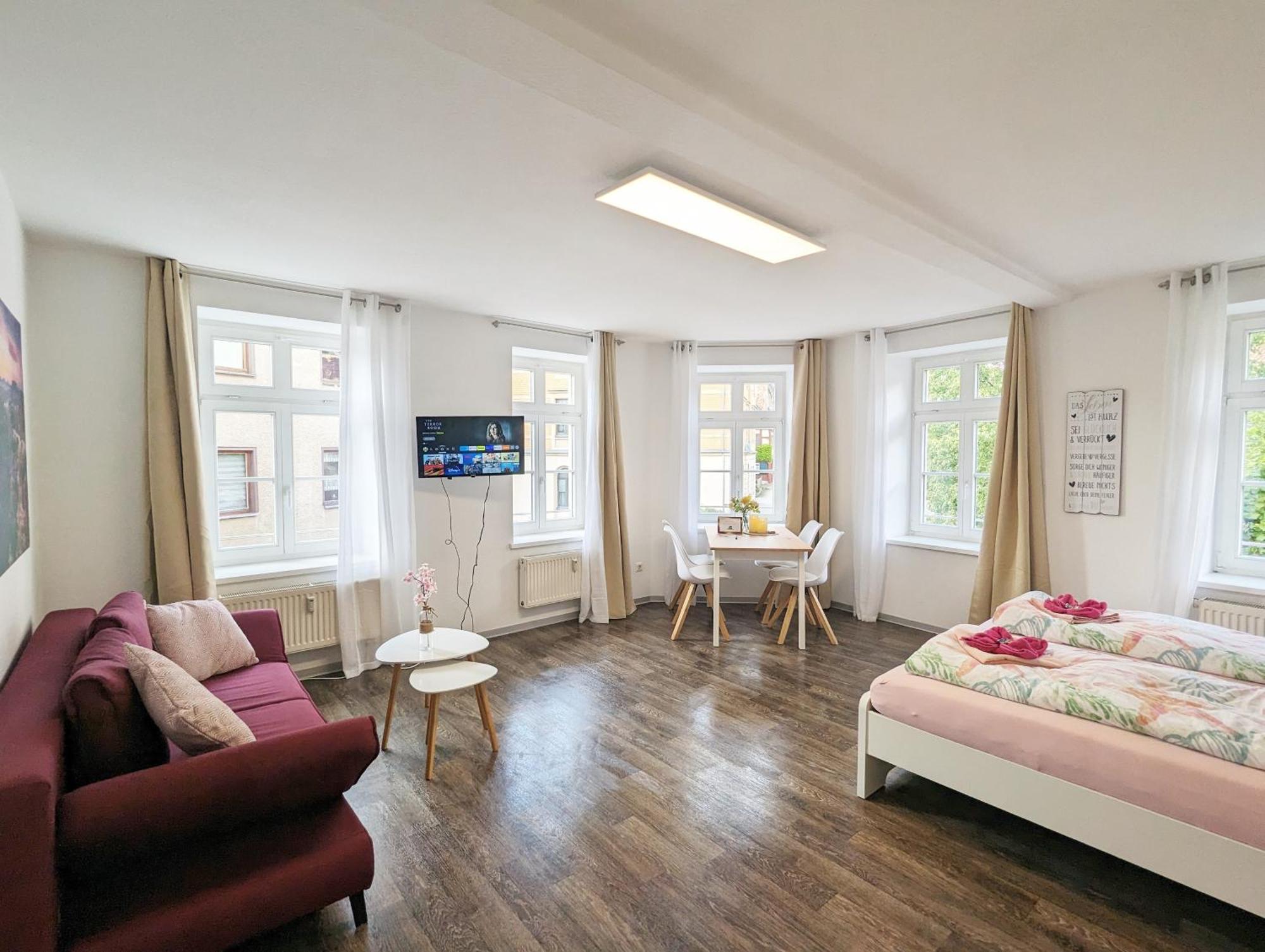 F2 - Urlaubsmagie Sauna, Whirlpool, Pool & Garten Sebnitz Bagian luar foto