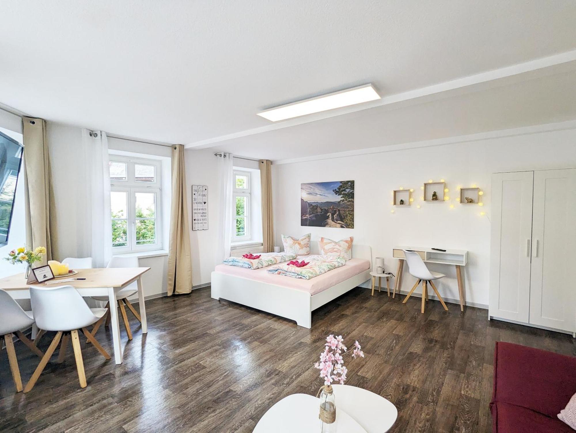 F2 - Urlaubsmagie Sauna, Whirlpool, Pool & Garten Sebnitz Bagian luar foto